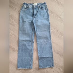 Abercrombie- 90's Relaxed Jean - Curve Love